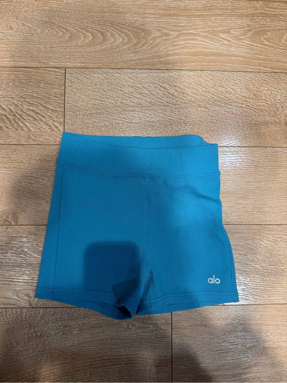 Alo Yoga X-Small Blue Ribbed Biker Shorts. 💙⚡️